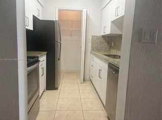 949 Riverside Dr APT 421, Pompano Beach, FL 33071