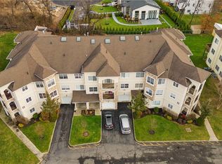 146 Bates Dr, Monsey, NY 10952
