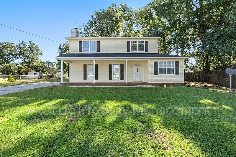 531 Travis Ct