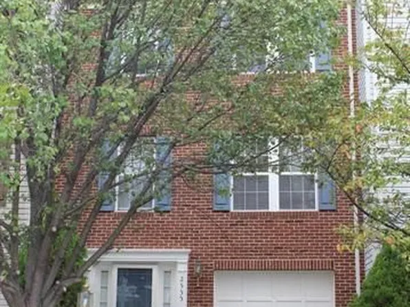 2555 Chase Wellesley Dr, Herndon, VA 20171