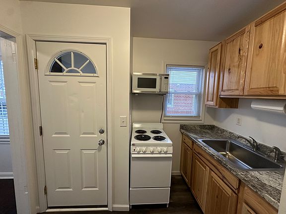 3rd image of 530 Northwestern Dr