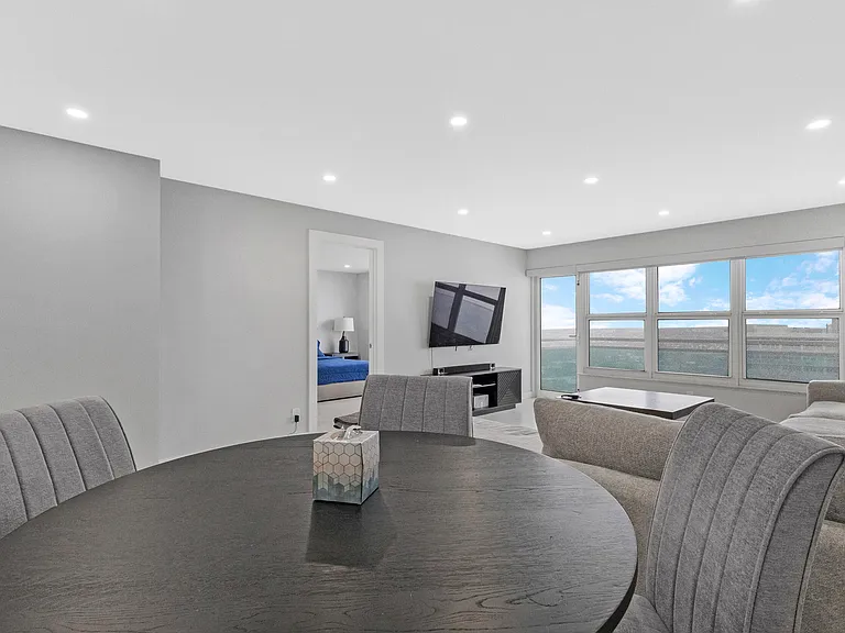 3900 Galt Ocean Dr #2114 — Photo 12