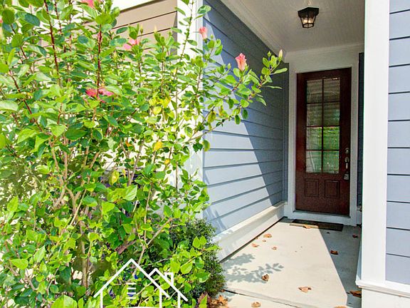 2005 Kings Gate Ln (2)(1) WM_06282023