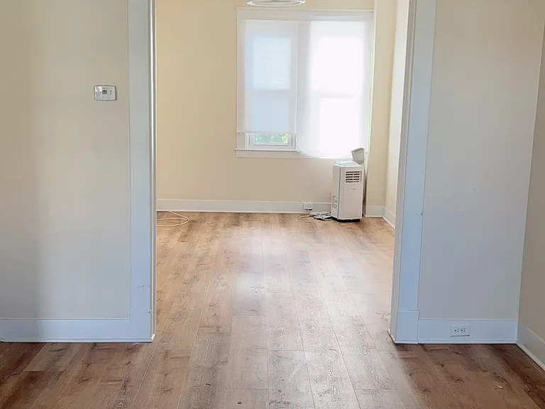 2307 Windsor Ave — Photo 8