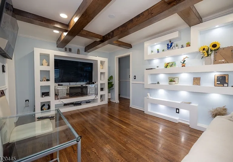 955 Liberty Ave — Photo 4