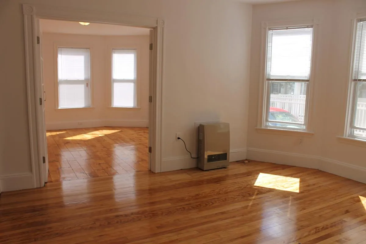1 bed, 580 sqft, $2,030 — Photo 2
