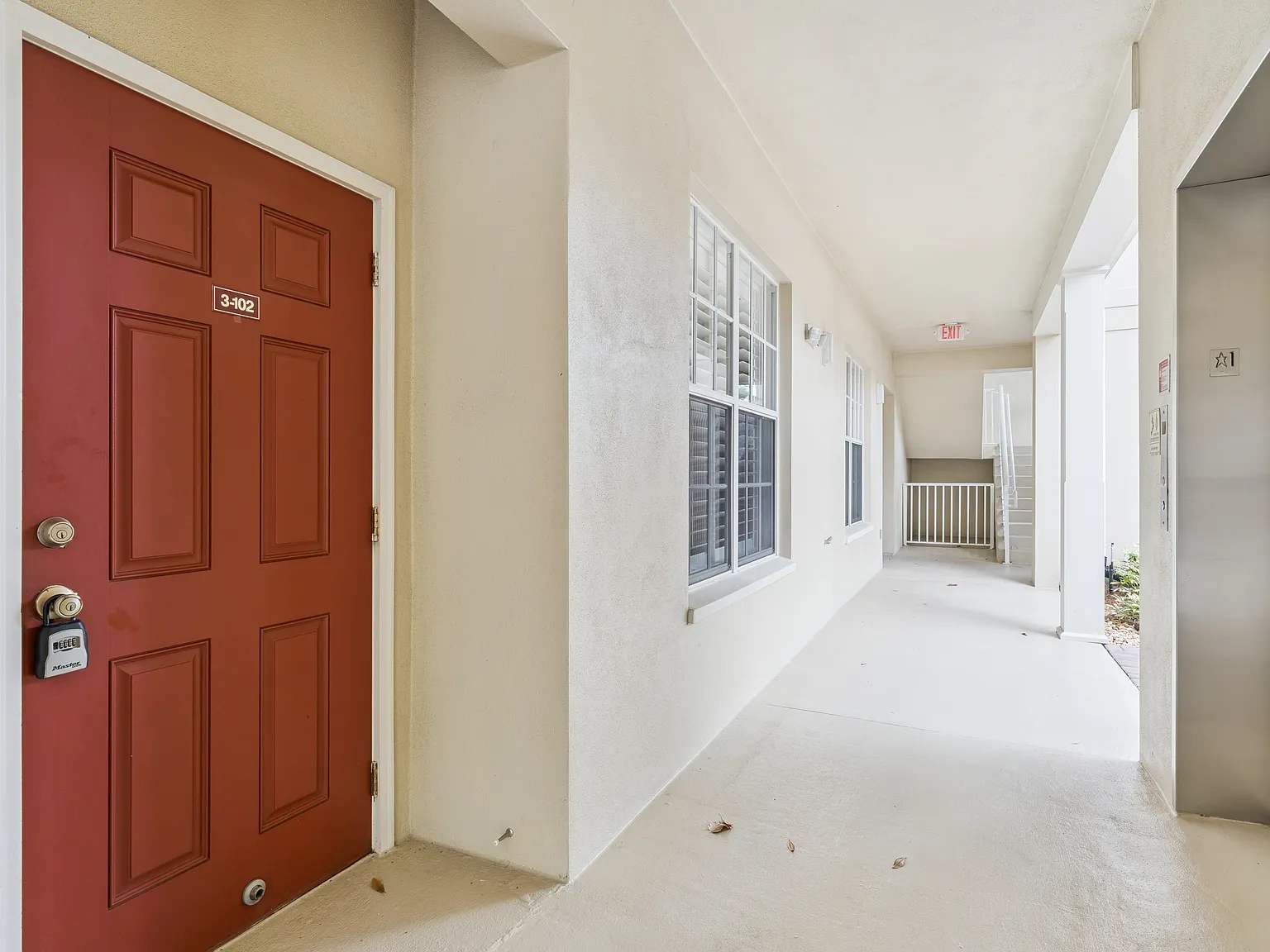 3 bed, 1430 sqft, $3,200 — Photo 3