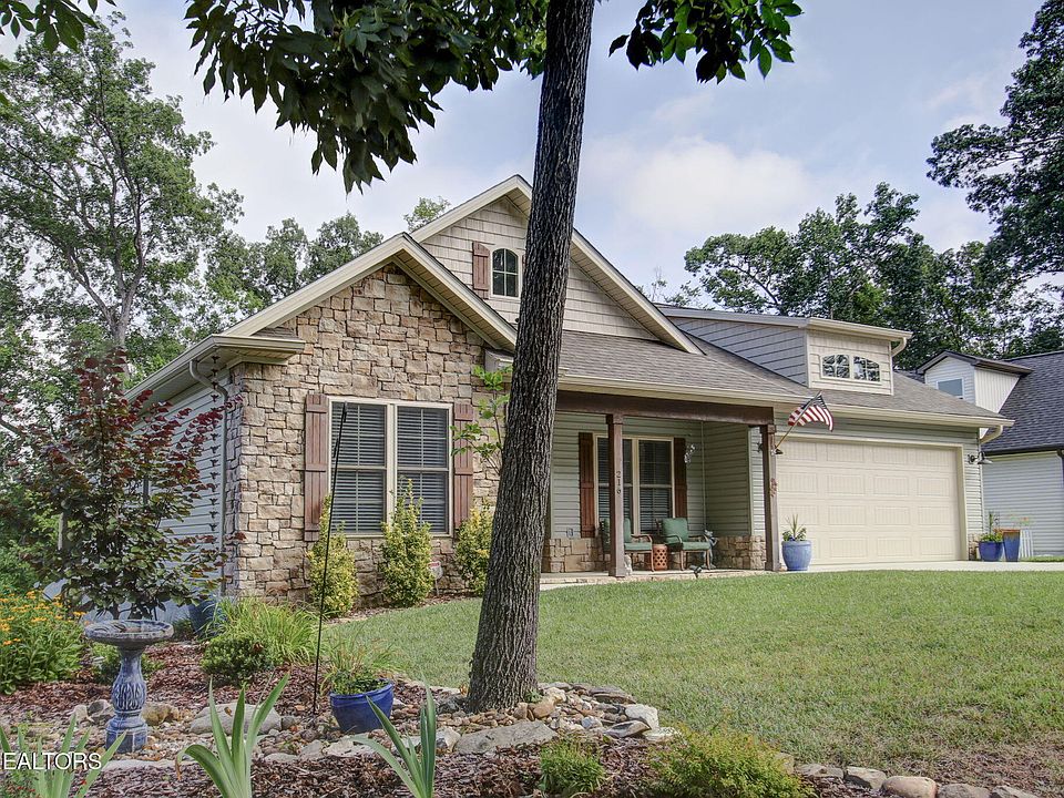 1st image of 216 Mialaquo Cir