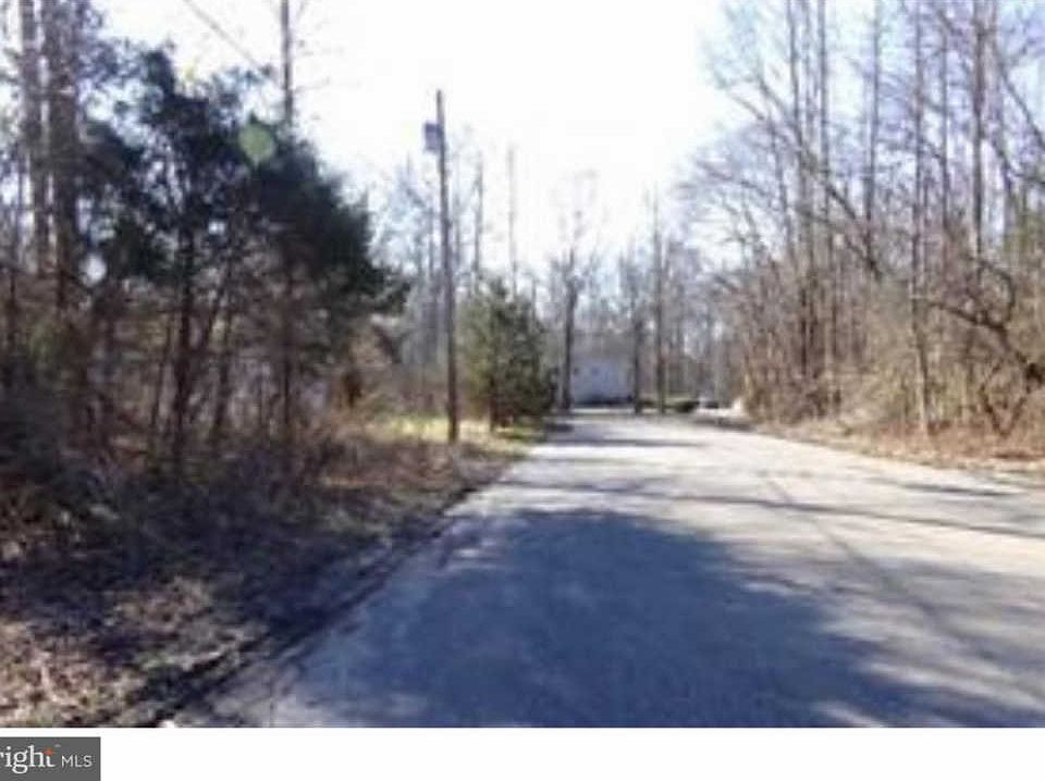 2nd image of 1 Jones Pl