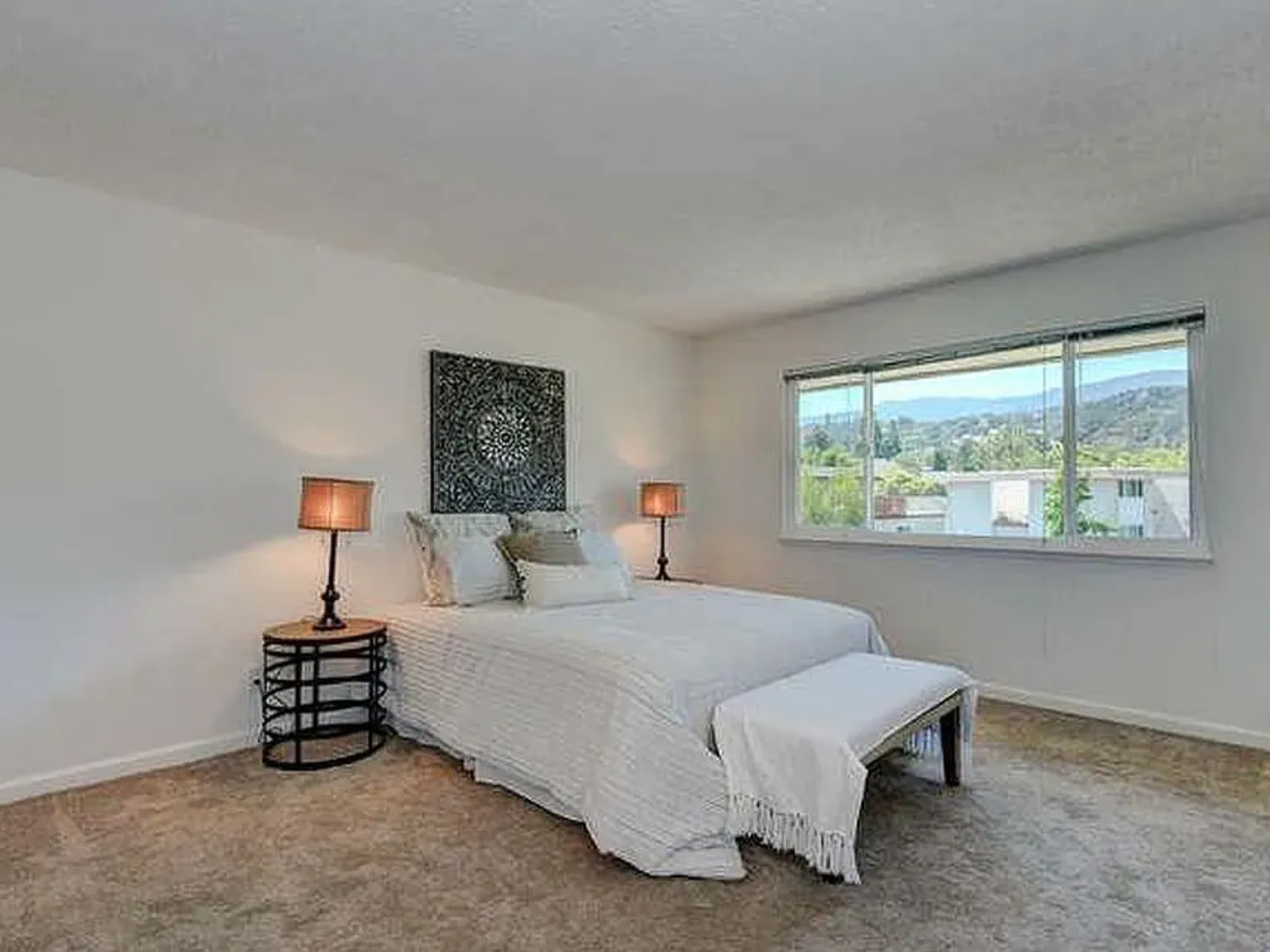 3 bed, 1.5 bath, 1440 sqft, $4,250 — Photo 2