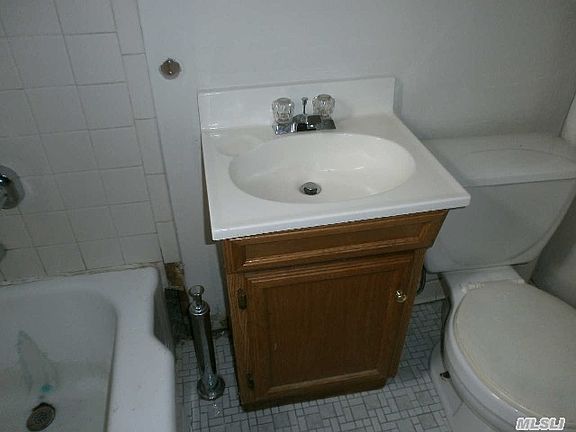 4th image of 21610 47th Ave APT 1B