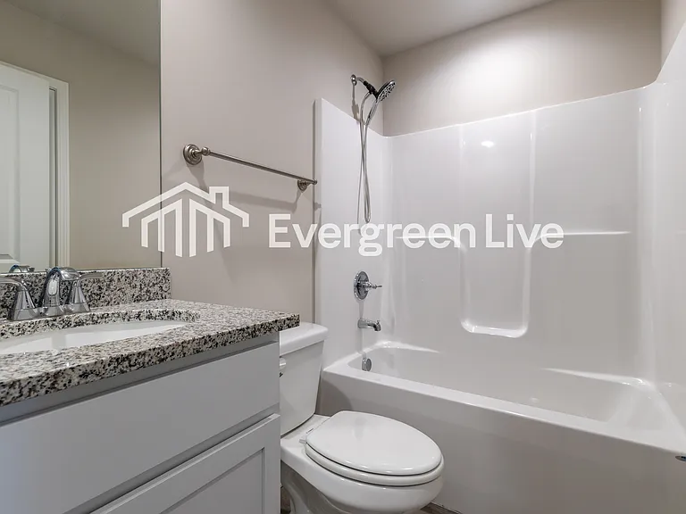 116 Burlington Dr — Photo 7