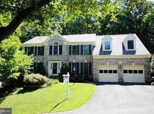 7925 Bressingham Dr, Fairfax Station, VA