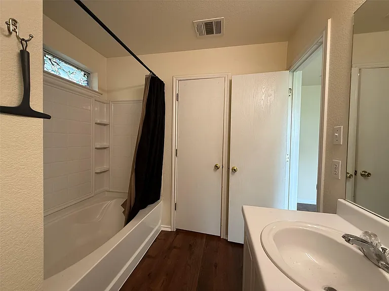 316 Meadow Park Dr — Photo 19