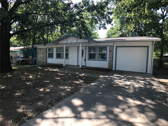 3rd image of 9004 Slayton Dr
