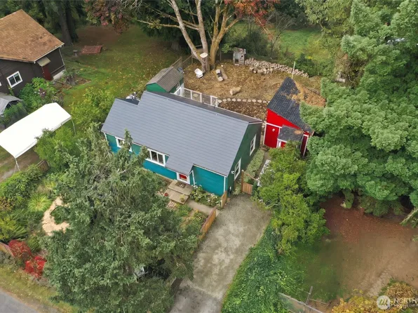 923 S Bay Road NE, Olympia, WA 98506