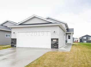 2118 10th St W, West Fargo, ND 58078