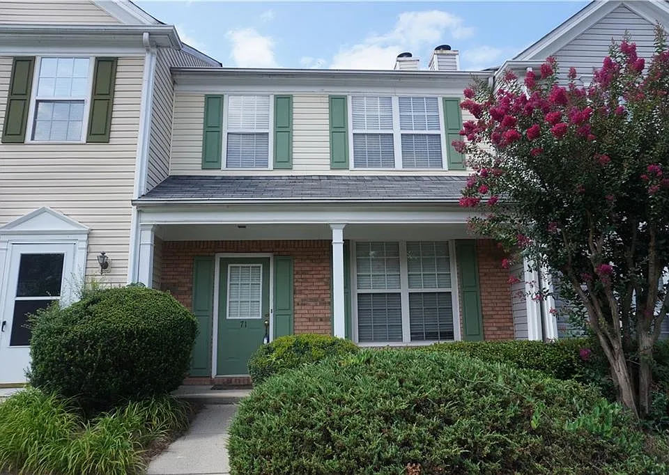 71 Highoak Dr NE #13