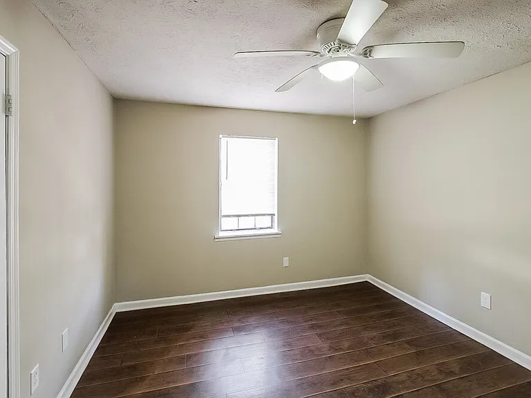 119 Richard Way — Photo 11