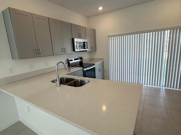 2976 Skyline Loop — Photo 5