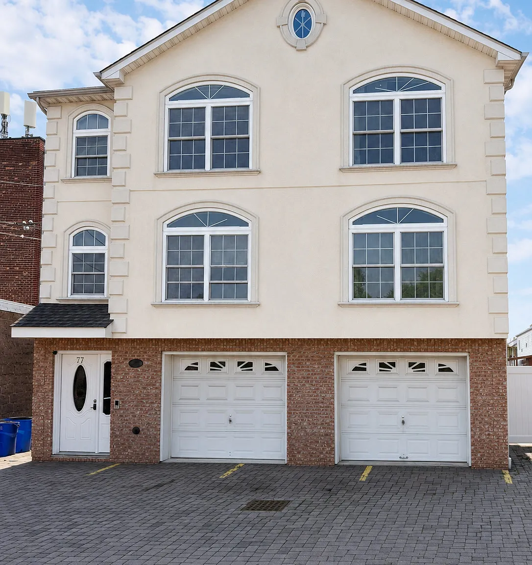 3 bed, 1137 sqft, $3,100 — Photo 1