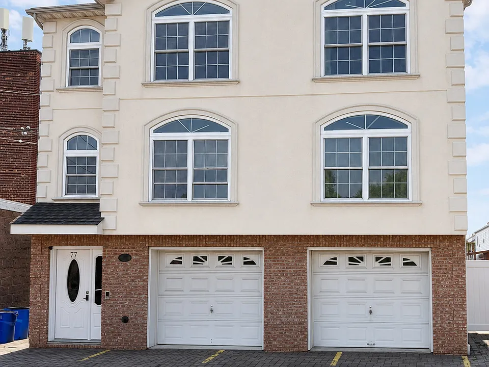 77 Cedar St #3