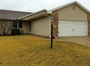 1423 Cobblestone Way, Champaign, IL 61822