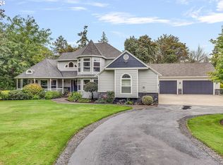 9650 NE Meadow Loop, Newberg, OR 97132