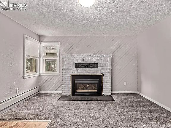 3rd image of 105 Bonfoy Ave #1
