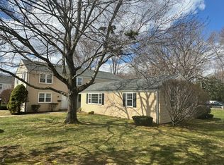 3 Butternut Dr #3, Glastonbury, CT 06033