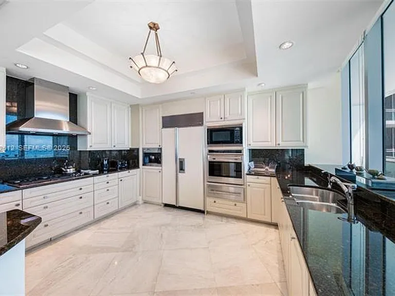 10295 Collins Ave #1502 — Photo 4