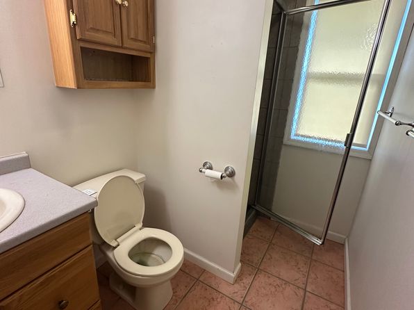 6 Allhusen Rd #1