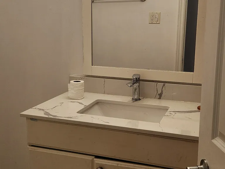 110 Wilson St W #2 — Photo 13