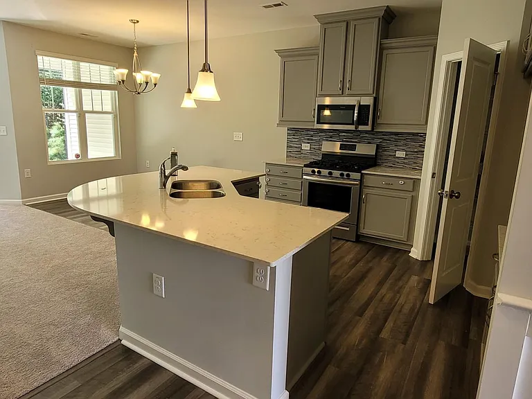 1036 Brightskies St — Photo 10