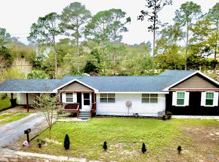177 Twin Lakes Dr, Defuniak Springs, FL 32433