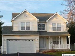 6 Mapletree Rd, Toms River, NJ 08753
