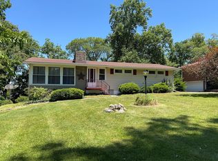 190 Meadow Ln, Springfield, OH 45505