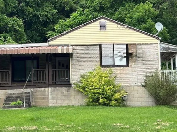 465 Virginia Ave, Midland, PA 15059