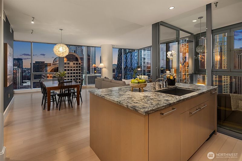 3rd image of 1521 2nd Avenue #3102