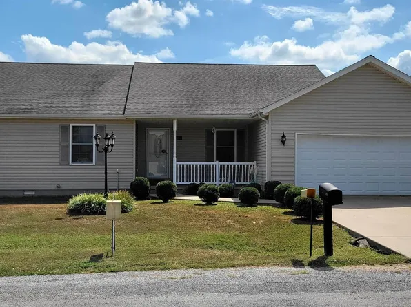 1804 Crown Rd, Herrin, IL 62948