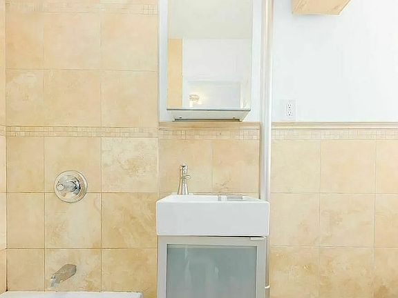 2nd image of 2478 Arthur Ave APT 7