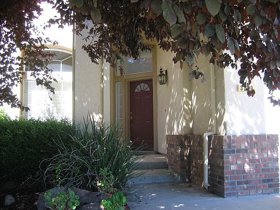 2nd image of 3239 Camelot Dr