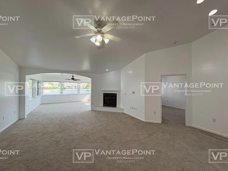 1684 Twin Lakes Cir #1 — Photo 8