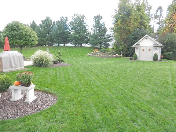4th image of 887 Mayfield Dr