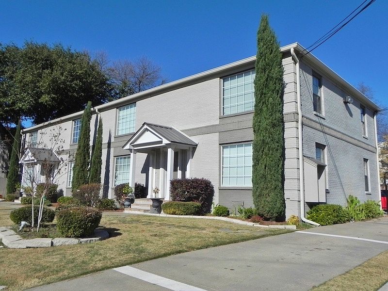 1st image of 2518 N Fitzhugh Ave #A2