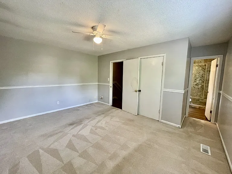 5651 Dodge Dr — Photo 24
