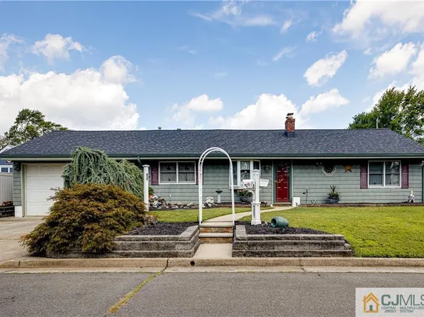 287 Sylvan Dell Ave, Edison, NJ 08817