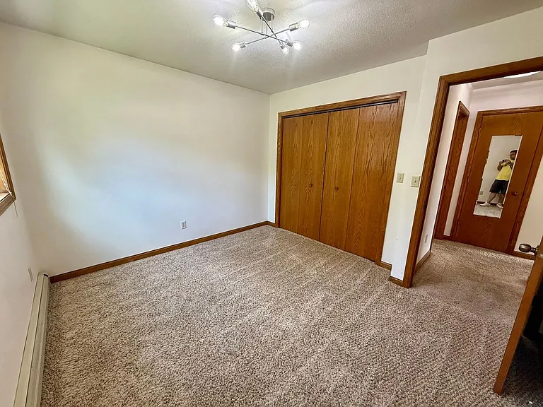 1216 N Point Dr — Photo 17