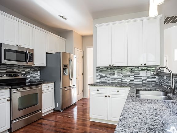 4th image of 38 Porters Glen Pl
