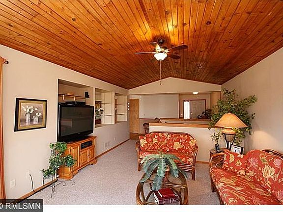 4th image of 31925 Lakeway Dr NE